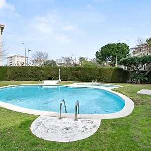 Precioso Apto, Con Piscina En Puerto De Cambrils